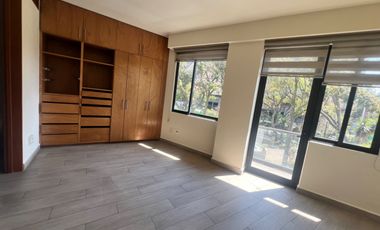 Departamento Para Exigentes, Amplio, Frente Al Parque, con Roof Privado.