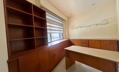 Departamento Para Exigentes, Amplio, Frente Al Parque, con Roof Privado.
