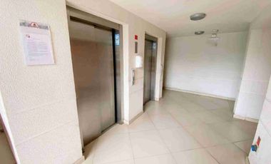 Se vende departamento full amoblado Edificio a pasos de Av Alemania.