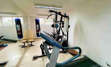 Se vende departamento full amoblado Edificio a pasos de Av Alemania.