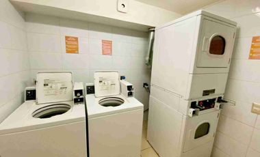 Se vende departamento full amoblado Edificio a pasos de Av Alemania.