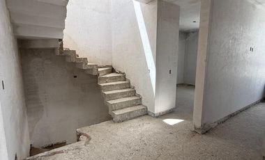 Casa en venta cerca Hospital Santa Maria Chapalita en Capital Norte