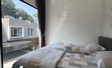 Dago Valley Rumah Kontemporer dengan Rooftop di Lingkungan Hijau di Pusat Kota Bandung