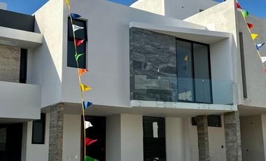 Casa de 4 habitaciones en venta  Capital Norte Zapopan