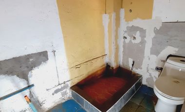 Amplio Terreno con Casa Solida Para Remodelar en La Granja