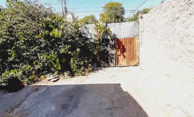 Amplio Terreno con Casa Solida Para Remodelar en La Granja
