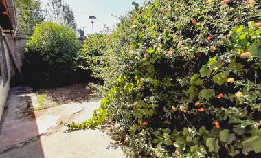 Amplio Terreno con Casa Solida Para Remodelar en La Granja