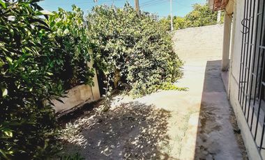 Amplio Terreno con Casa Solida Para Remodelar en La Granja