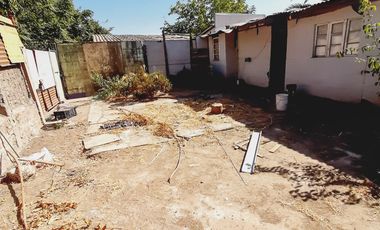 Amplio Terreno con Casa Solida Para Remodelar en La Granja