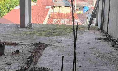 En Venta una propiedad de 4 pisos en construcción para vivienda y alojamiento