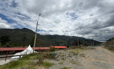 Terreno en Venta en Paute – Sector Pirincay | Amplio y con hermosa vista al río