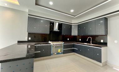 CASA EN RENTA EN SOLARES RESIDENCIAL