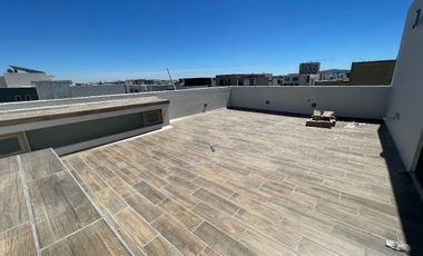 CASA EN RENTA EN SOLARES RESIDENCIAL