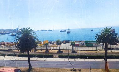 Oficina en plan de Valparaiso con vista a la bahia