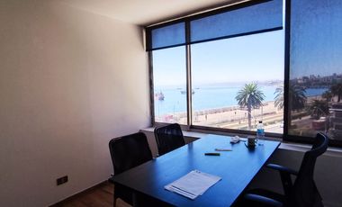 Oficina en plan de Valparaiso con vista a la bahia