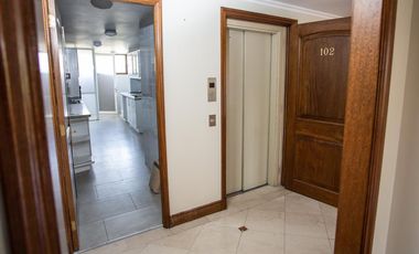 Av. Nueva Costanera 3148 Depto 102