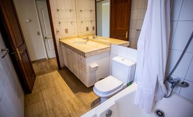 Av. Nueva Costanera 3148 Depto 102