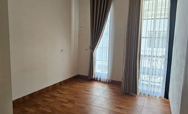 Rumah Bagus,cluster Nusa Indah Bali, Kavling Deplu, Kreo Selatan.