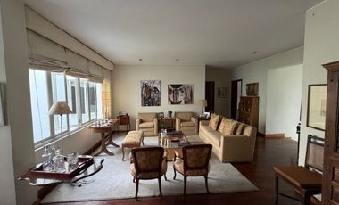 CASA EN VENTA EN MIRAFLORES COMO TERRENO