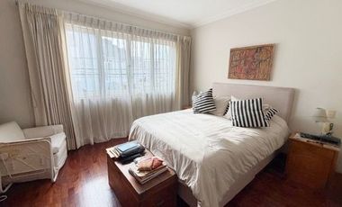 CASA EN VENTA EN MIRAFLORES COMO TERRENO