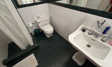 CASA EN VENTA EN MIRAFLORES COMO TERRENO