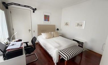 CASA EN VENTA EN MIRAFLORES COMO TERRENO