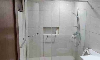 For Rent: 5 Bedrooms with pool in Unrdaneta Village