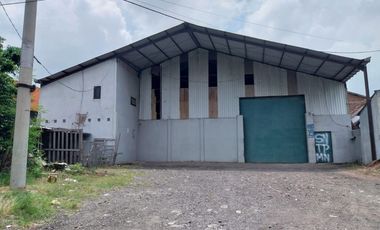 Dijual Gudang Raya Kedamean Gresik