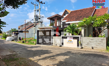 Dijual Rumah Modern Full Furniture di Dadapan, Kabat Banyuwangi