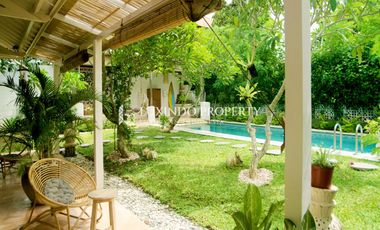 CANGGU - 3BR COLONIAL SANCTUARY WITH RICE FIELD VIEWS AND FLEXIBLE LEASE PERIOD