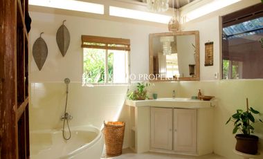 CANGGU - 3BR COLONIAL SANCTUARY WITH RICE FIELD VIEWS AND FLEXIBLE LEASE PERIOD