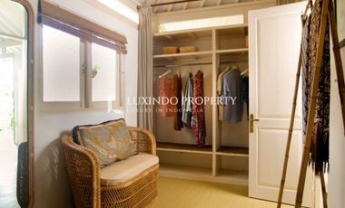 CANGGU - 3BR COLONIAL SANCTUARY WITH RICE FIELD VIEWS AND FLEXIBLE LEASE PERIOD