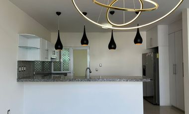 CASA EN VENTA SOLARES, ZONA REAL