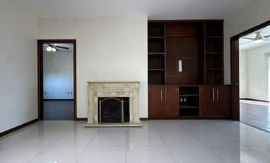 CASA EN VENTA SOLARES, ZONA REAL