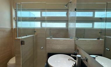 CASA EN VENTA SOLARES, ZONA REAL