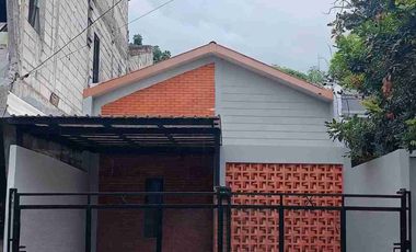 Rumah 1 Lantai SHM 3 Kamar luas 160m muat 2 mobil dekat MRT Lebak bulus