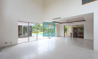 For Rent: Luxury 4-Bedroom Home with Pool in North Town Homes