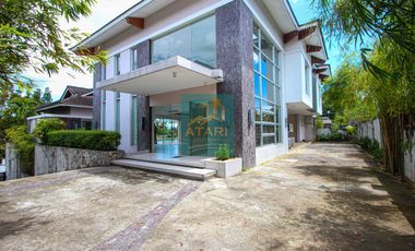 For Rent: Luxury 4-Bedroom Home with Pool in North Town Homes