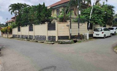Jual Cepat Rumah Hook Strategis Siap Huni di Jalan Zaini Cipete Jakarta Selatan