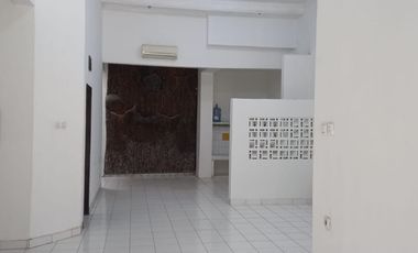 Rumah Sewa Taman Royal Tangerang 4KT 1,5 Lantai Baru Renovasi Strategis