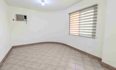 DEPARTAMENTO EN RENTA CENTRO DE MANTA CALLE 13