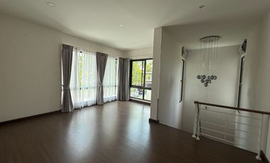 For sale: 2-storey detached house at The City Pattanakarn, a quality project by AP Thailand. Land size 66.5 sq.wah, usable area 262 sq.m.