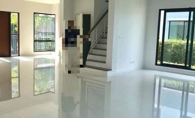 For sale: 2-storey detached house at The City Pattanakarn, a quality project by AP Thailand. Land size 66.5 sq.wah, usable area 262 sq.m.