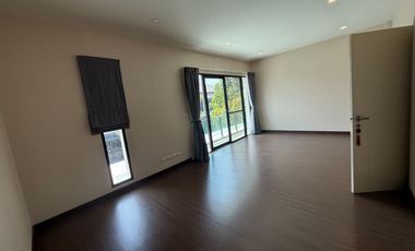 For sale: 2-storey detached house at The City Pattanakarn, a quality project by AP Thailand. Land size 66.5 sq.wah, usable area 262 sq.m.