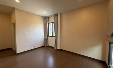 For sale: 2-storey detached house at The City Pattanakarn, a quality project by AP Thailand. Land size 66.5 sq.wah, usable area 262 sq.m.