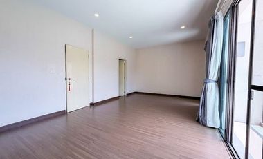 For sale: 2-storey detached house at The City Pattanakarn, a quality project by AP Thailand. Land size 66.5 sq.wah, usable area 262 sq.m.