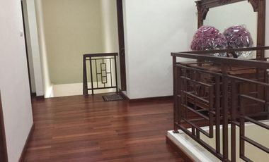 RUMAH DIJUAL JOGJA FURNISHED SHM DEKAT KAMPUS UPN DAN STIE YKPN DI SETURAN SLEMAN YOGYAKARTA
