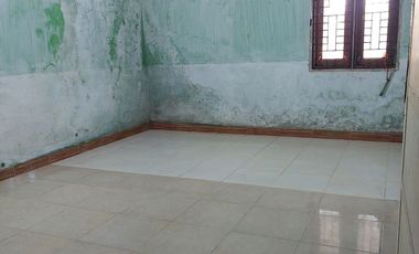 Rumah di kompleks ireng perluasan dekat jatisela