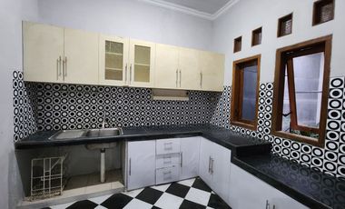 DIJUAL RUMAH DEKAT STASIUN SOLO BALAPAN