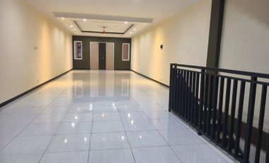 Murah Ruko Baru Berada di Area Bisnis Jalan Jakarta Antapani Bandung